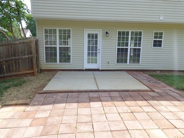 Building Photo - 13316 Woodland Farm Dr