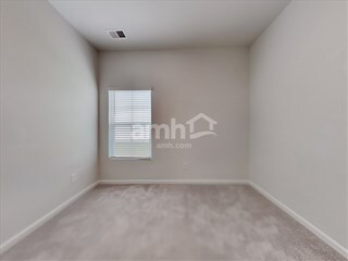 Building Photo - 307 Squire Pope Rd