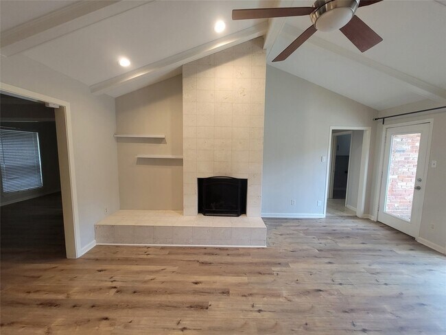 Building Photo - 10706 Inwood Dr