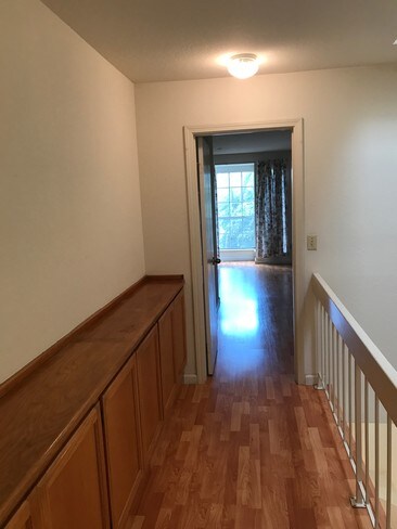 Upstairs walkway - 996 Belmont Terrace