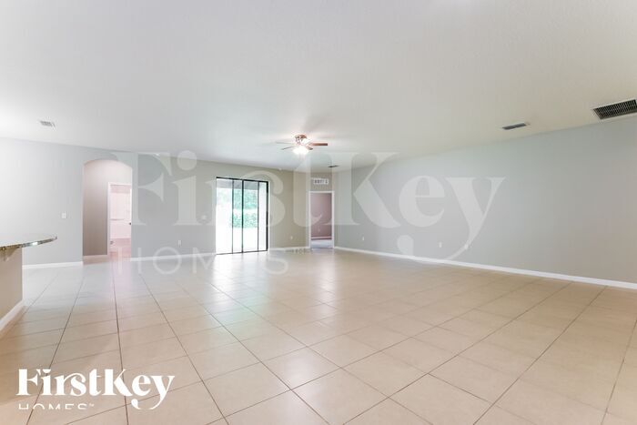 Building Photo - 31123 Fairvista Dr