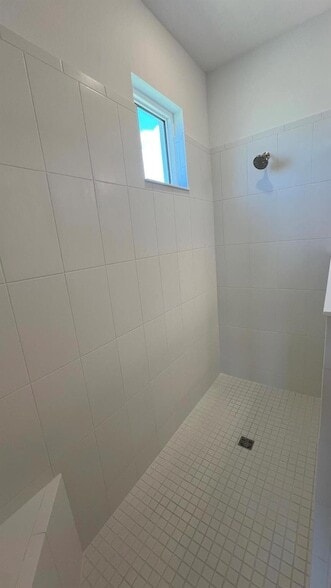 Building Photo - 584 Ranch Oak Cir