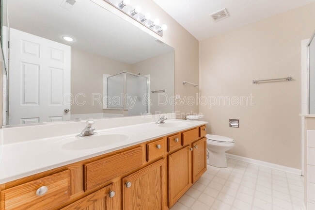 Building Photo - 2720 N Greenwood Ave