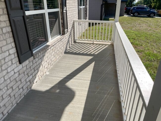 Building Photo - Maryville 37804 - 4 bedroom, 2 bath home - Call Ed Johnson 865-924-5045
