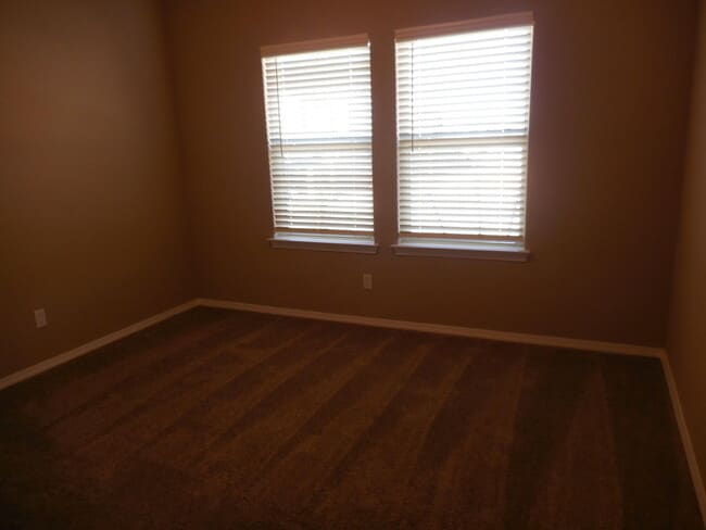 Building Photo - 7312 Glacier Dr