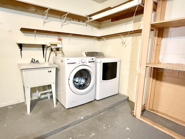 Building Photo - 2911 Woolridge Dr