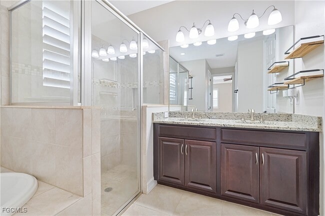 Building Photo - 2852 Royal Gardens Ave