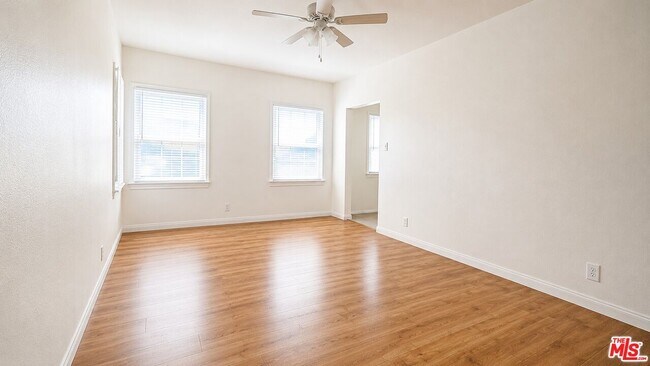 Building Photo - 1351 Cochran Ave