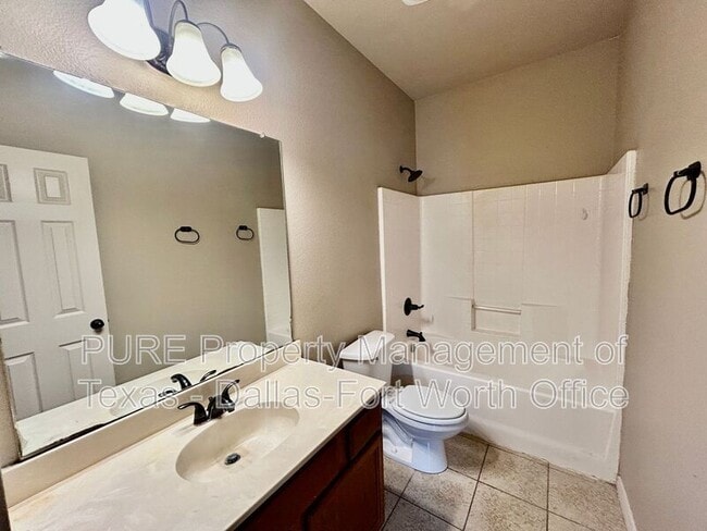 Building Photo - 1421 Piedmont Dr