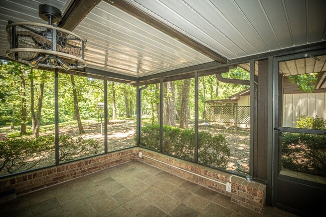 Building Photo - 6 Sonora Way