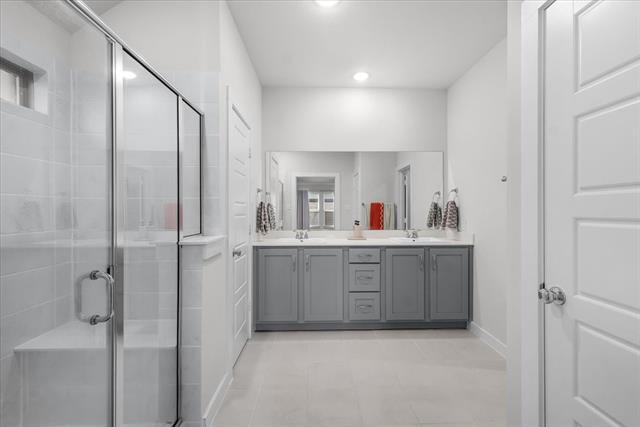 Building Photo - 640 Southern HIlls Dr