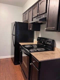 Building Photo - 503 E 6th St