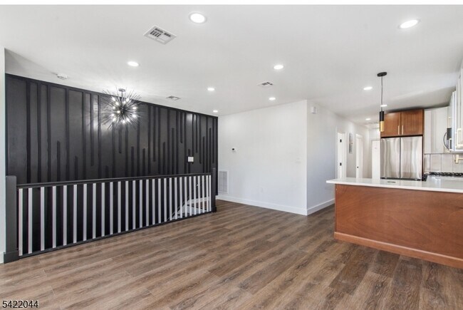 Building Photo - 227 21st St