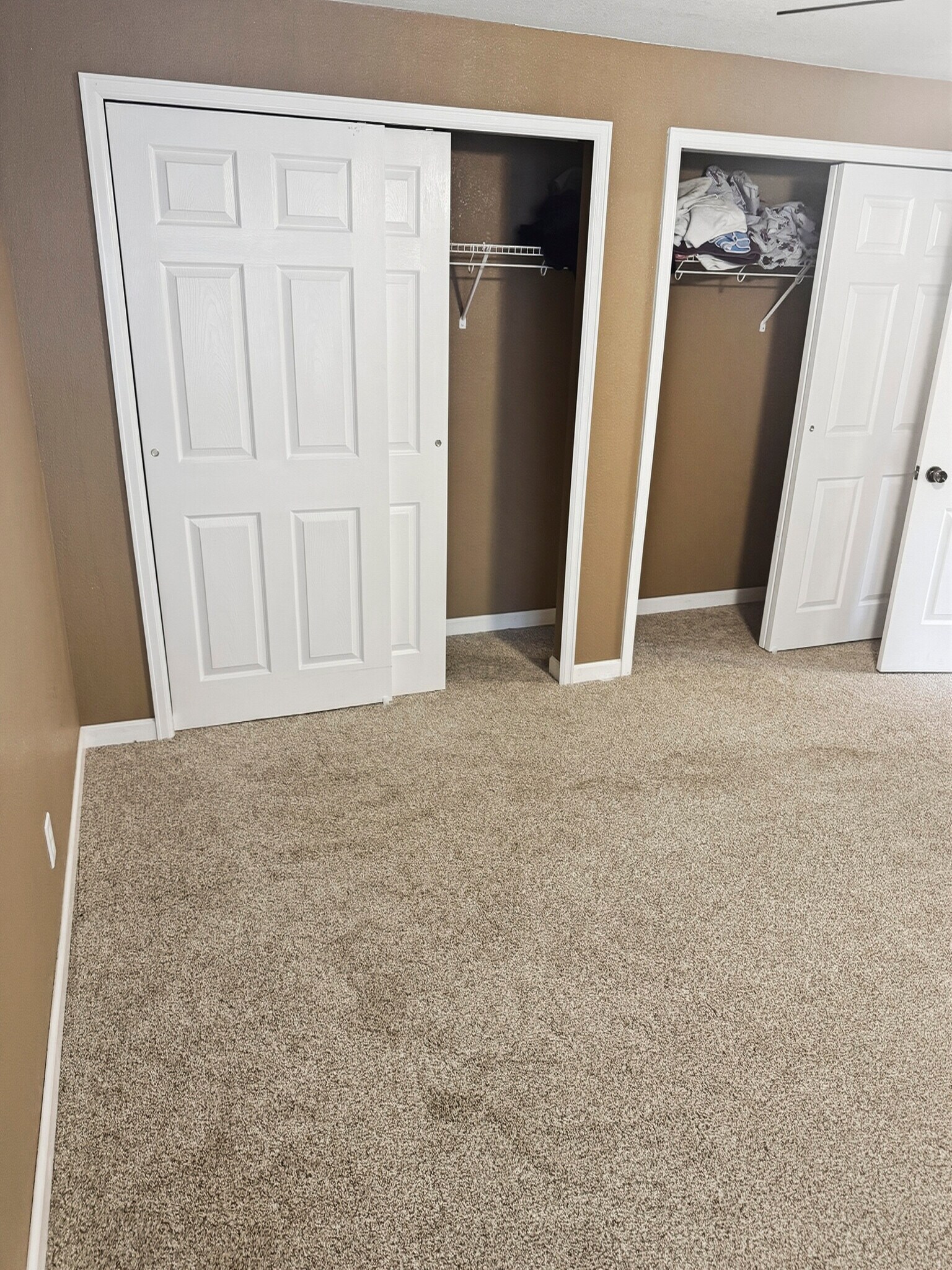 Building Photo - 2060 Pinyon Jay Dr