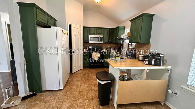 Building Photo - 3609 Green Apple Pl