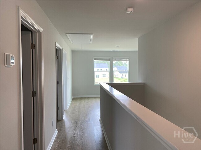 Building Photo - 105 Stillhouse Dr