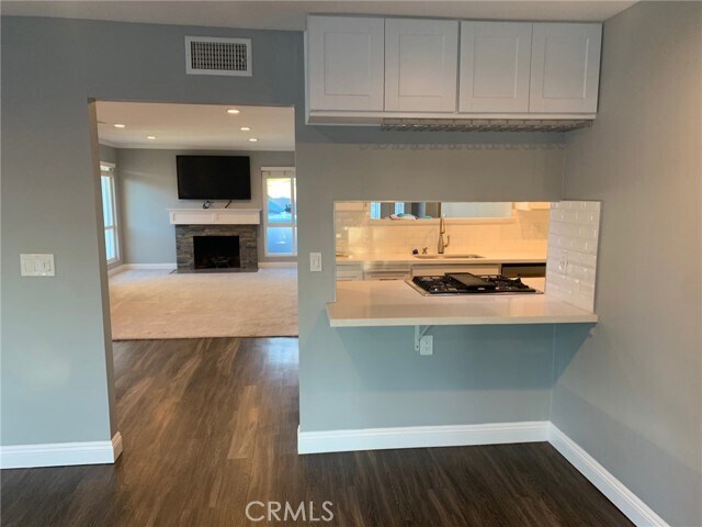 Building Photo - 4008 E Fernwood Ave