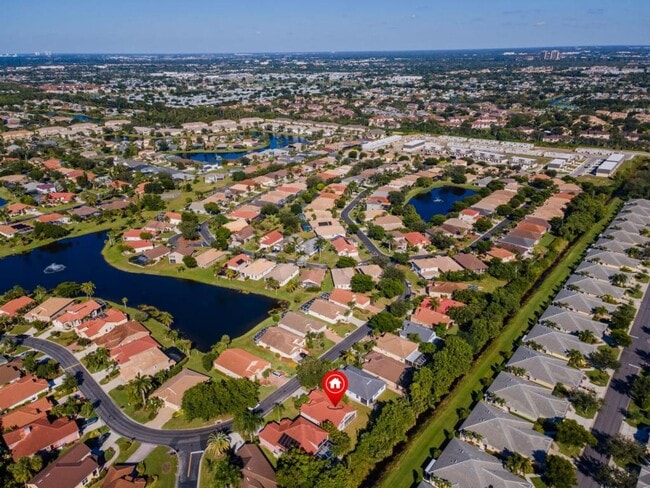 Building Photo - 9841 Las Casas Dr