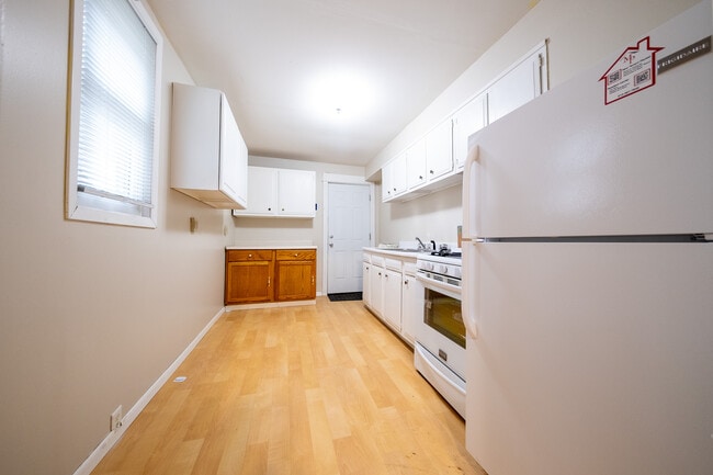 Building Photo - 3116 Humboldt Ave S