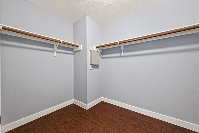 Building Photo - 9526 Heflin Colony Dr