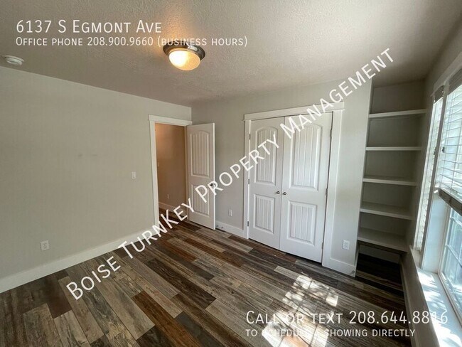 Building Photo - 6137 S Egmont Ave