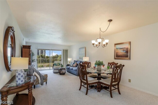 Building Photo - 340 Horse Creek Dr