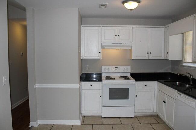 Building Photo - 3502 Sidesaddle Ct