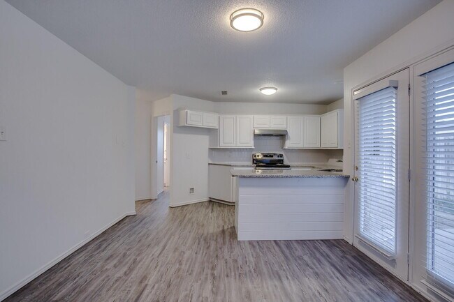 Building Photo - 2516 108th Dr
