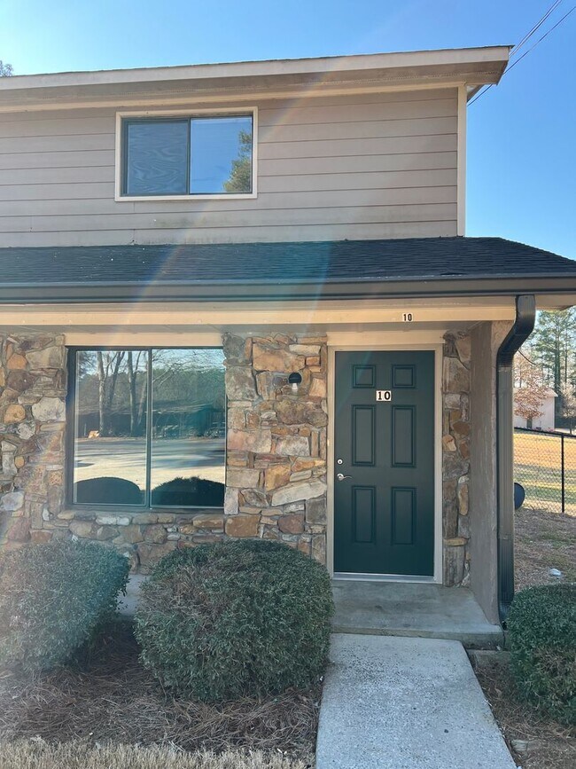 Building Photo - 46 Allen Dr