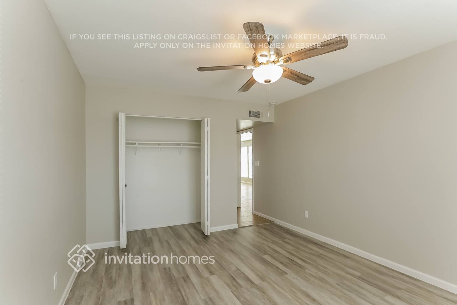 Building Photo - 436 W La Jolla Dr