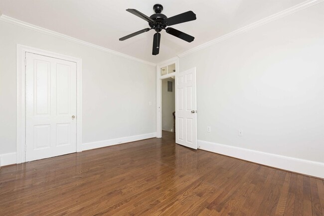 Building Photo - 202 11th St NE