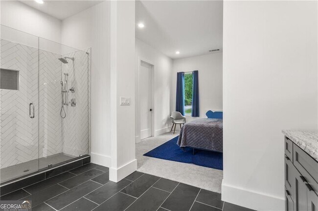 Building Photo - 1756 N Akin Dr NE