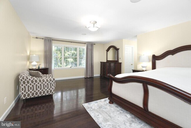 Building Photo - 22 Stonewall Cir