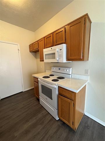 Building Photo - 611 Oriole Blvd