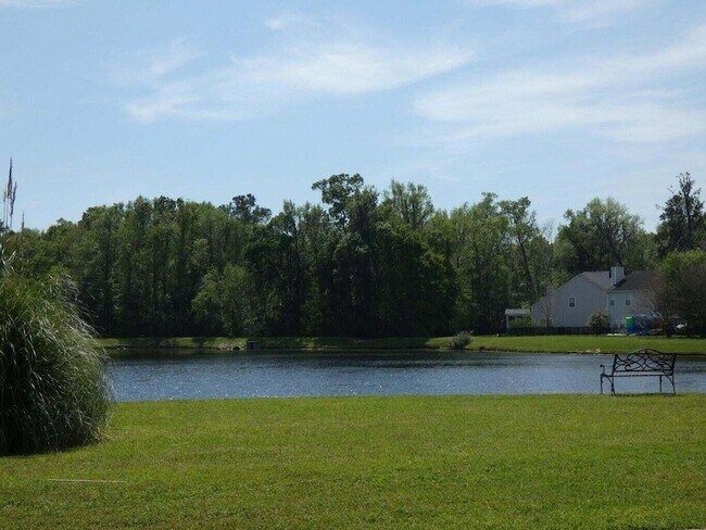 Building Photo - 351 Matuskovic Dr