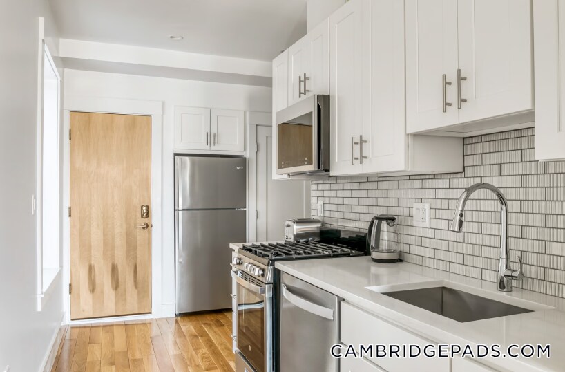 Building Photo - 406 Columbia St