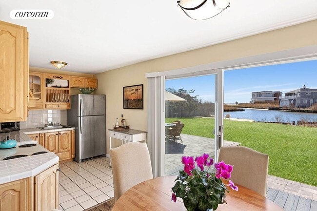 Building Photo - 25 Seatuck Ln