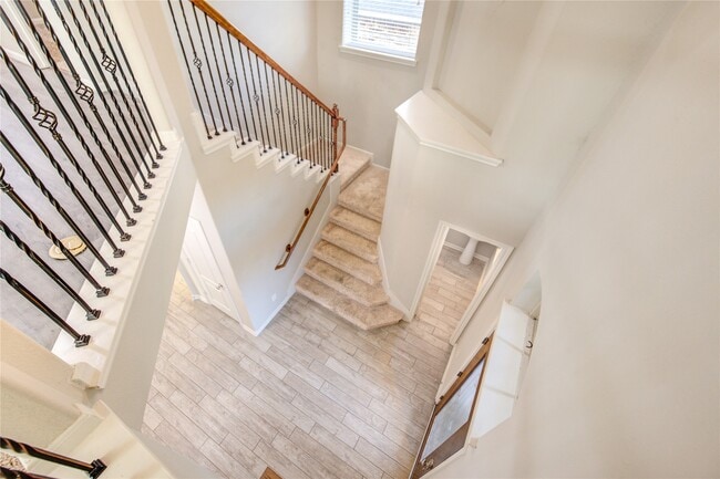 Building Photo - 16855 Big Reed Dr