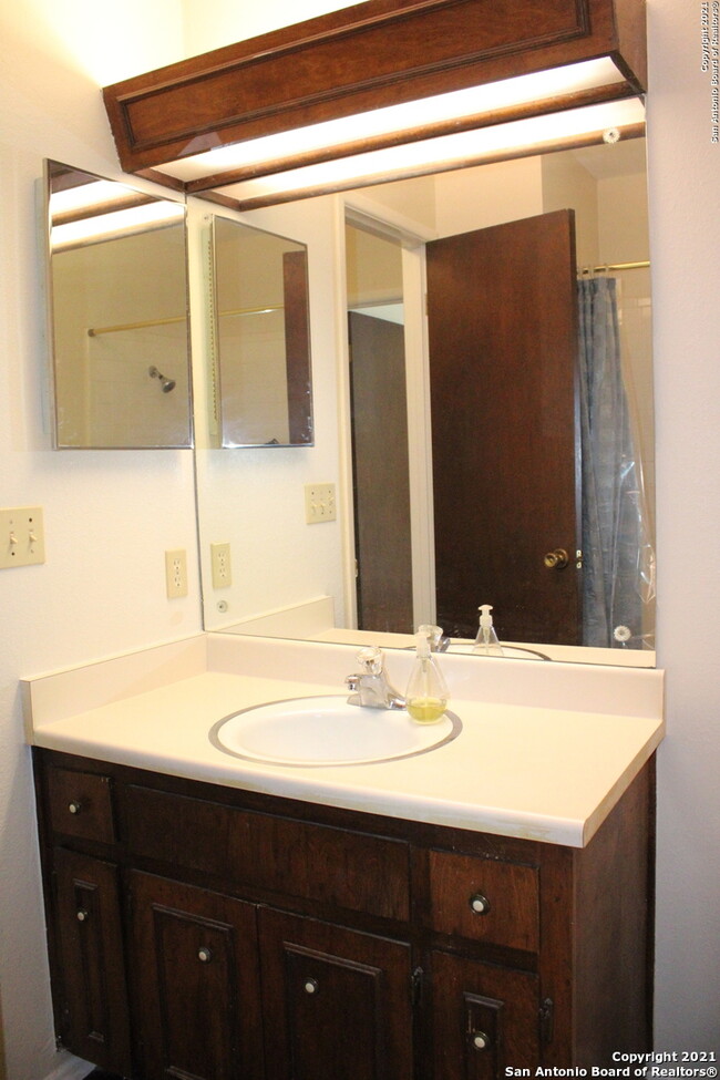 Building Photo - 5314 Peppermint Ln