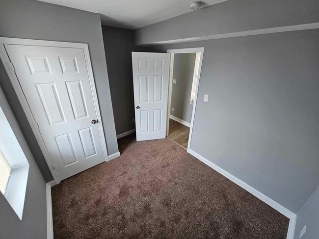 Building Photo - 2412 Huron St