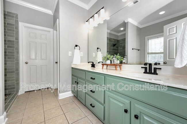 Building Photo - 108 Blackwood Dr NW