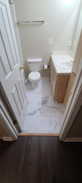Building Photo - 419 Pine Crest Cir