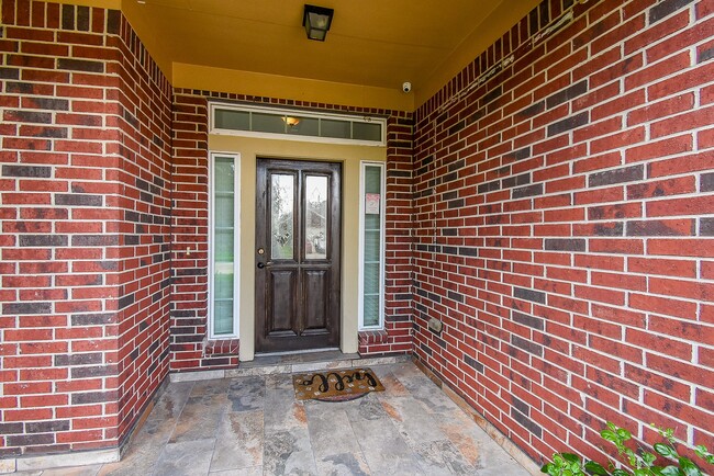 Building Photo - 20810 Fair Walnut Way