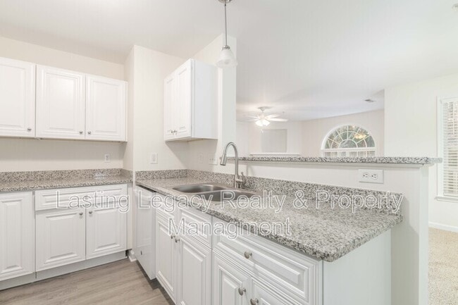 Building Photo - 1922 Salem Bluff Dr