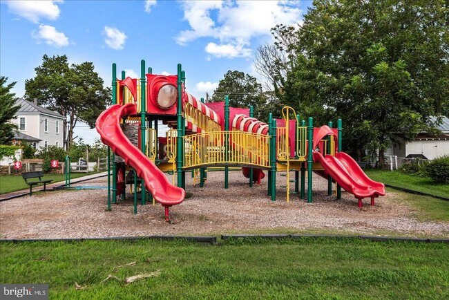 Building Photo - 221 Wilder Ave