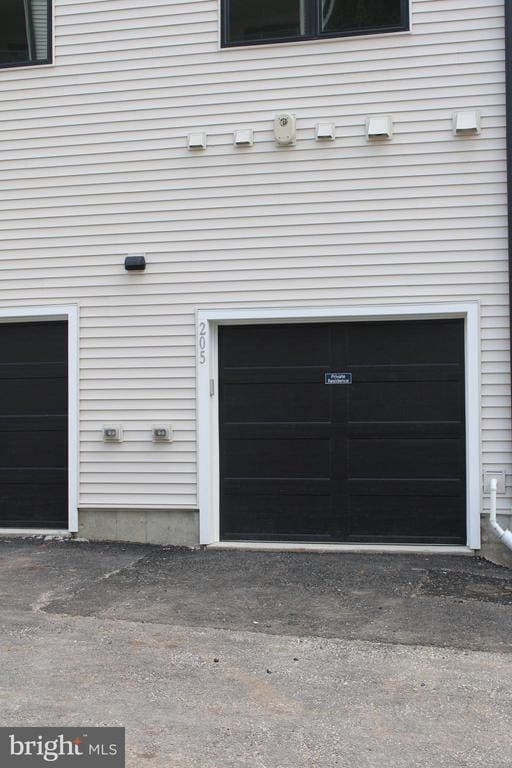 Building Photo - 205 Manion Aly