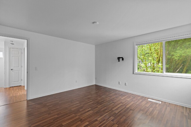 Building Photo - 29021 13th Ave S