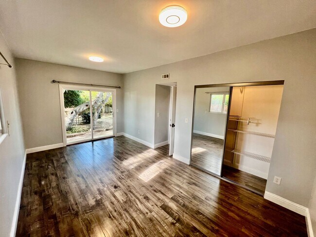 Building Photo - Single Family Home in Pacific Grove Neighb...