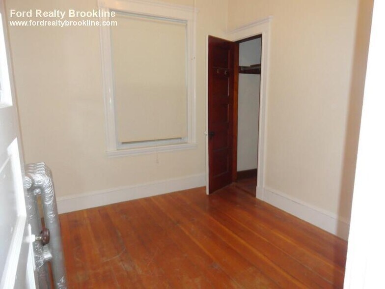 Building Photo - 102 Franklin St