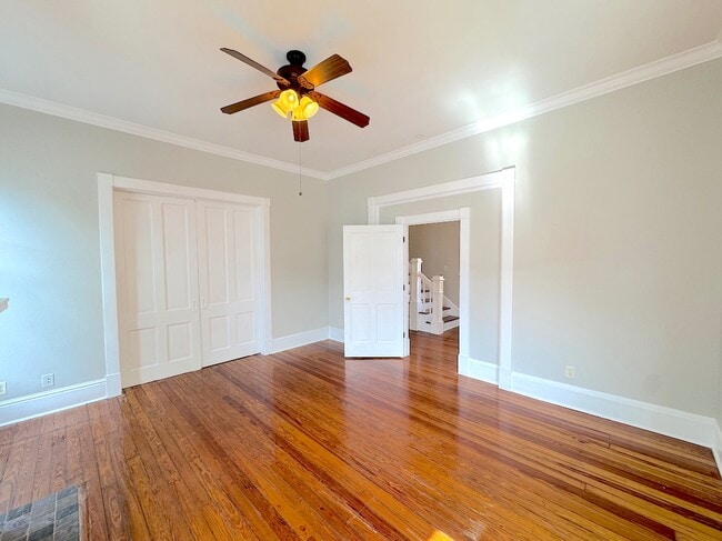 Building Photo - 313 W 33rd St